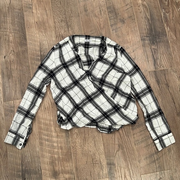 SPLENDID Woman’s Black and White Flannel Size Small - Picture 1 of 6